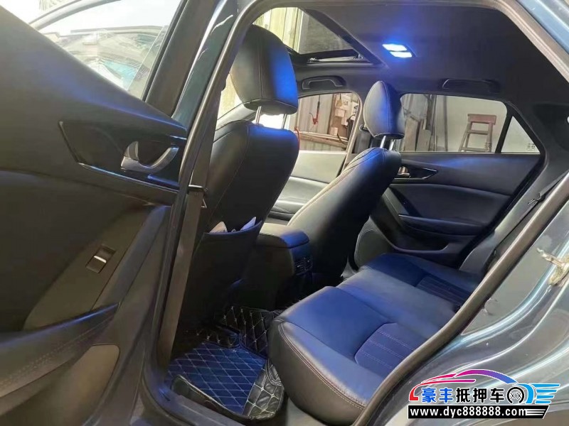 20年马自达CX-4轿车抵押车出售