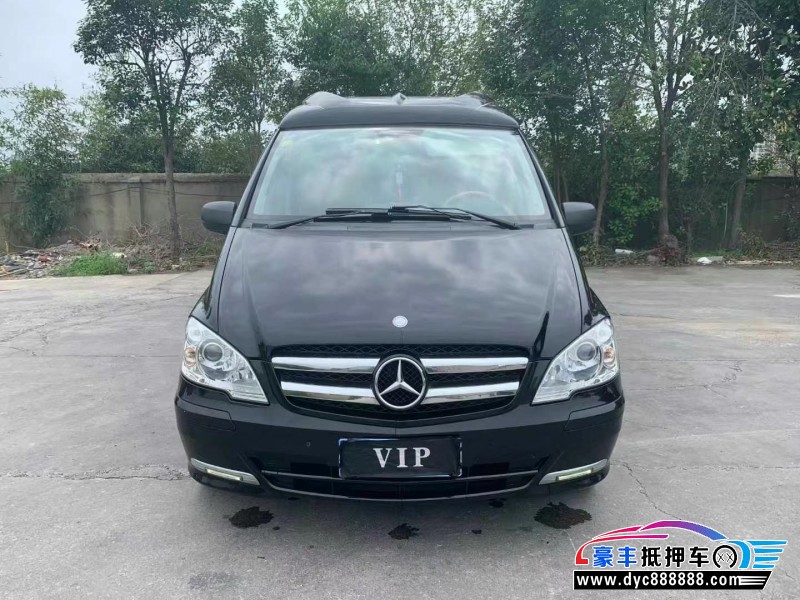 17年奔驰威霆MPV抵押车出售