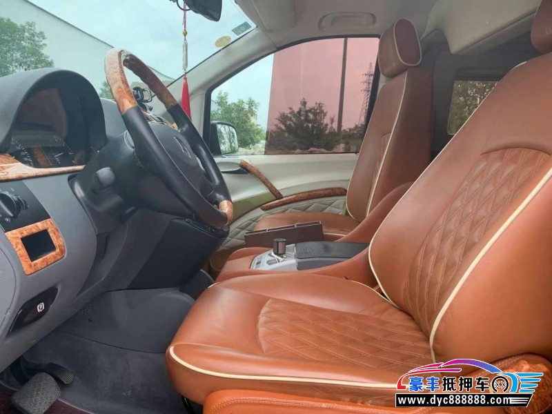 17年奔驰威霆MPV抵押车出售