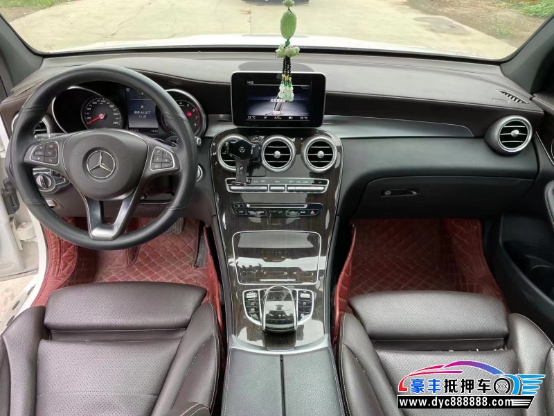 17年奔驰GLC轿车抵押车出售