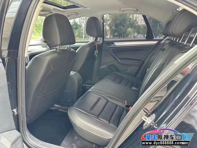 17年大众宝来轿车抵押车出售