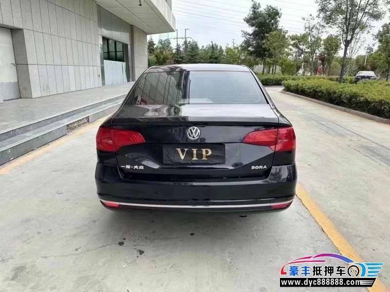 17年大众宝来轿车抵押车出售