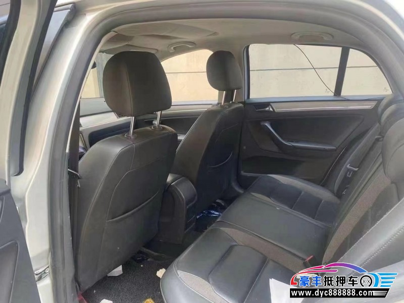 15年大众宝来轿车抵押车出售