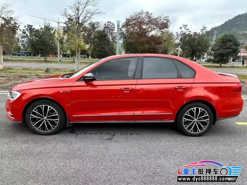 18年大众宝来轿车抵押车出售