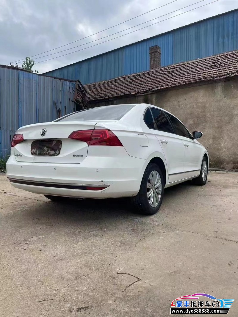 17年大众宝来轿车抵押车出售