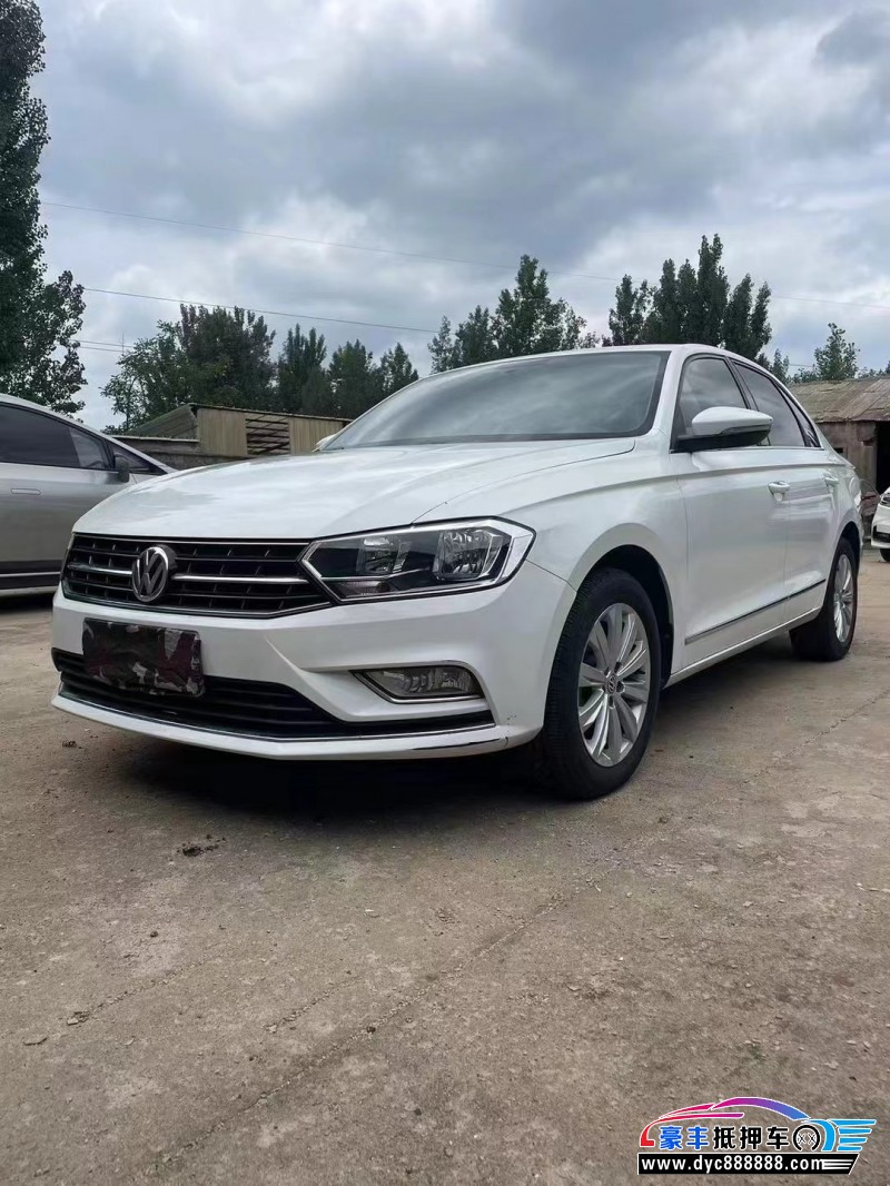 17年大众宝来轿车抵押车出售