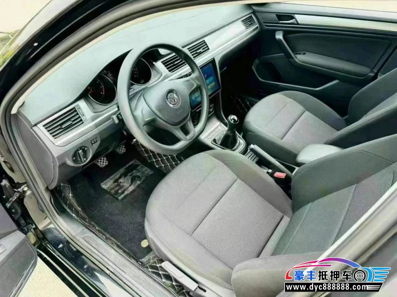 18年大众宝来轿车抵押车出售