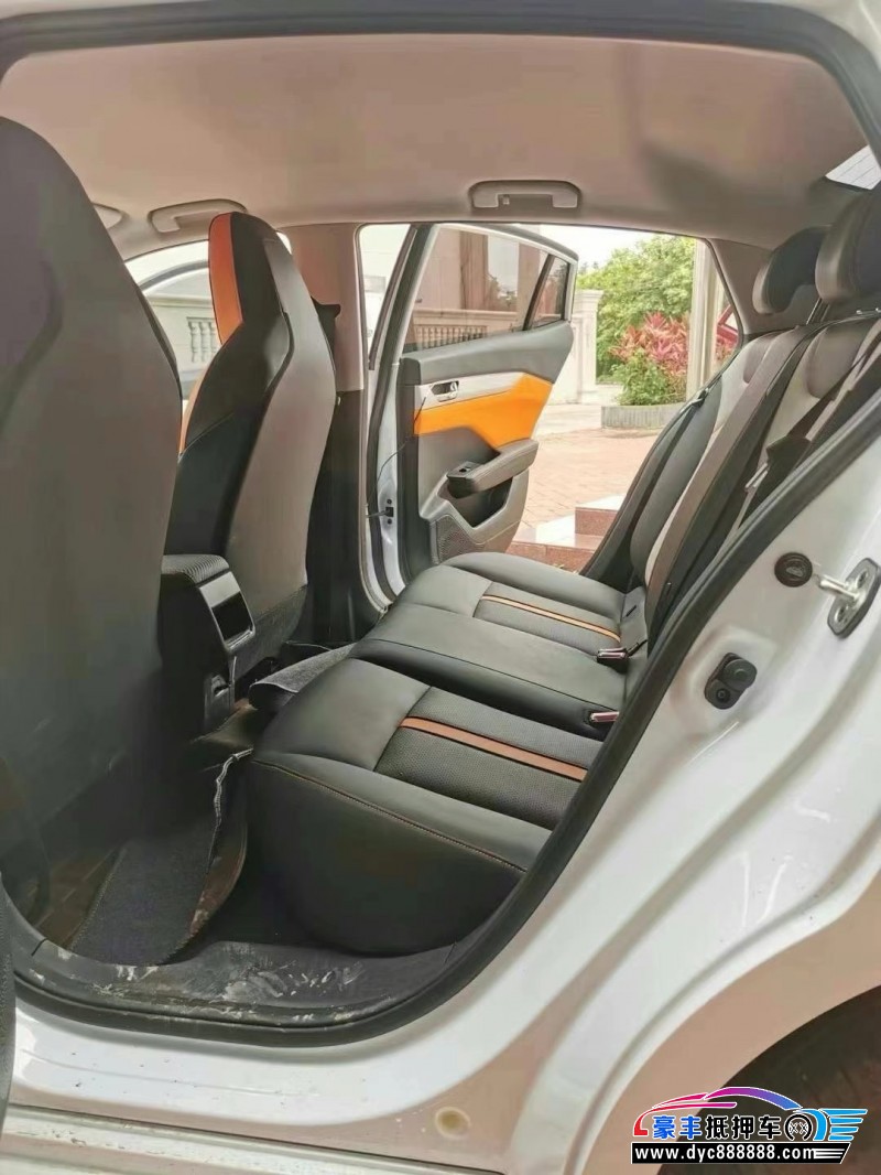 23年东风风神奕炫轿车抵押车出售