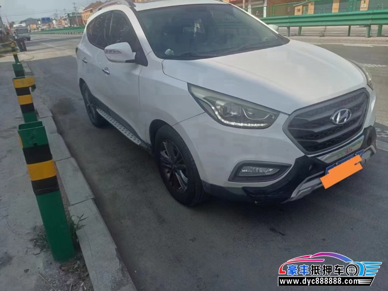 14年现代ix35轿车抵押车出售