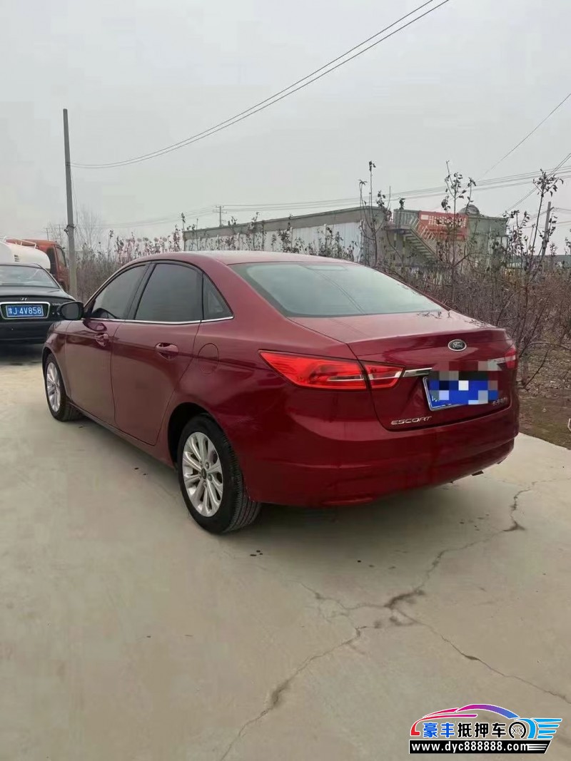 15年福特福睿斯轿车抵押车出售