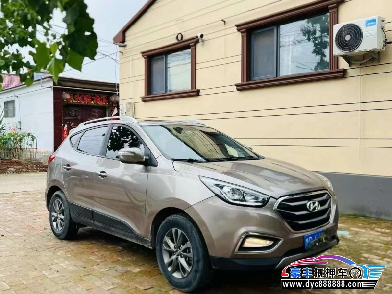 16年现代ix35轿车抵押车出售