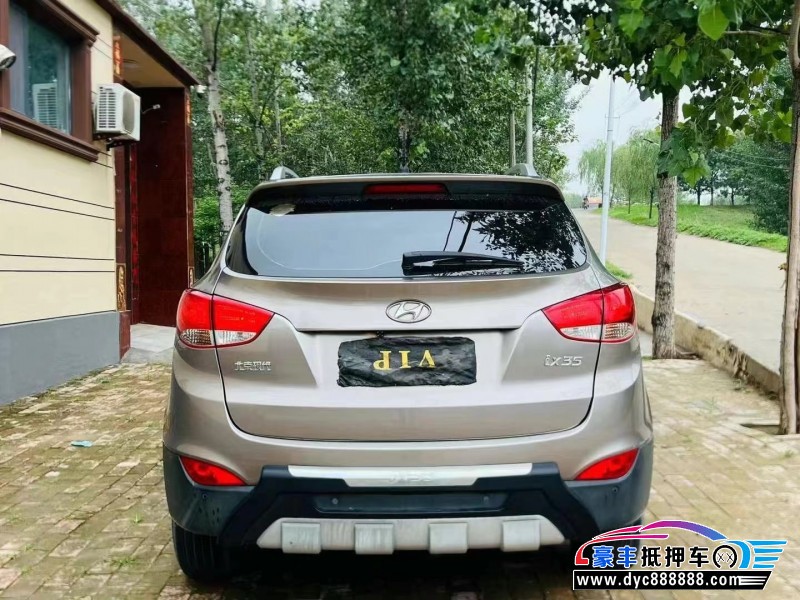 16年现代ix35轿车抵押车出售