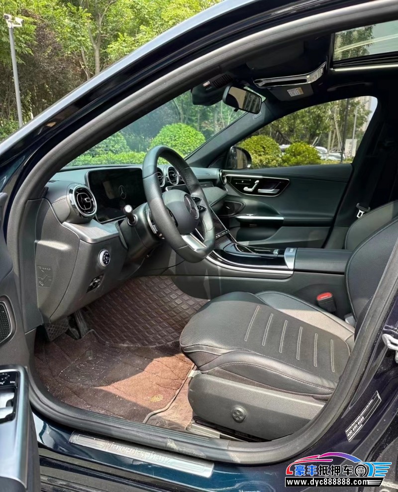 22年奔驰C轿车抵押车出售