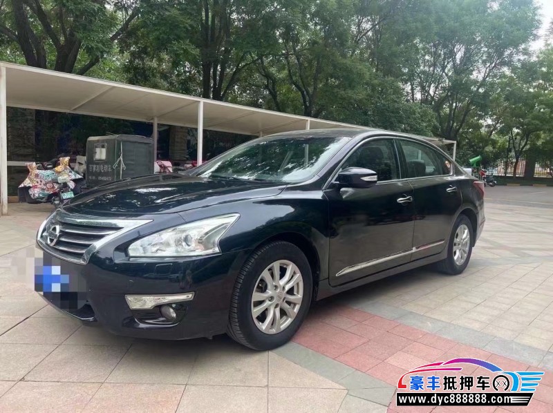 15年日产天籁轿车抵押车出售