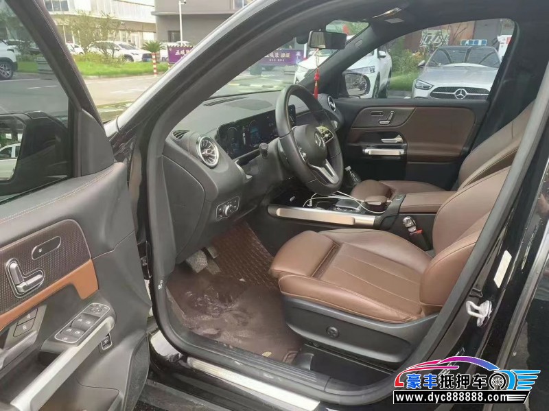 21年奔驰GLB轿车抵押车出售