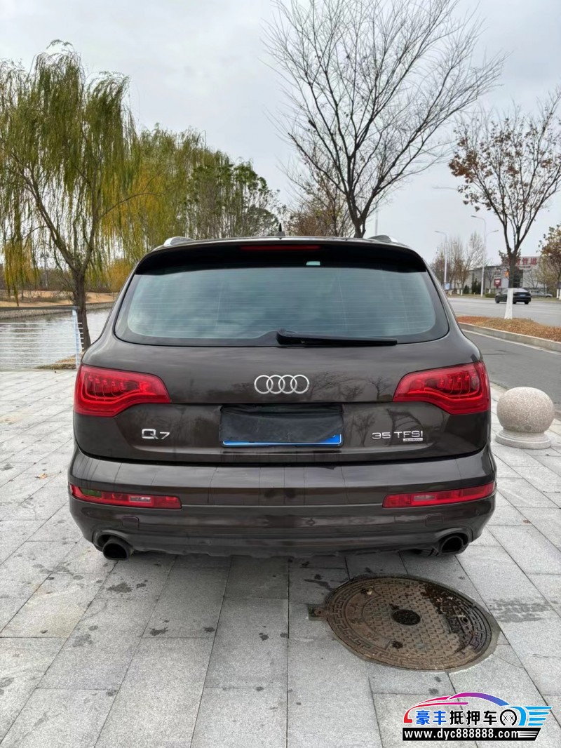 13年奥迪Q7轿车抵押车出售