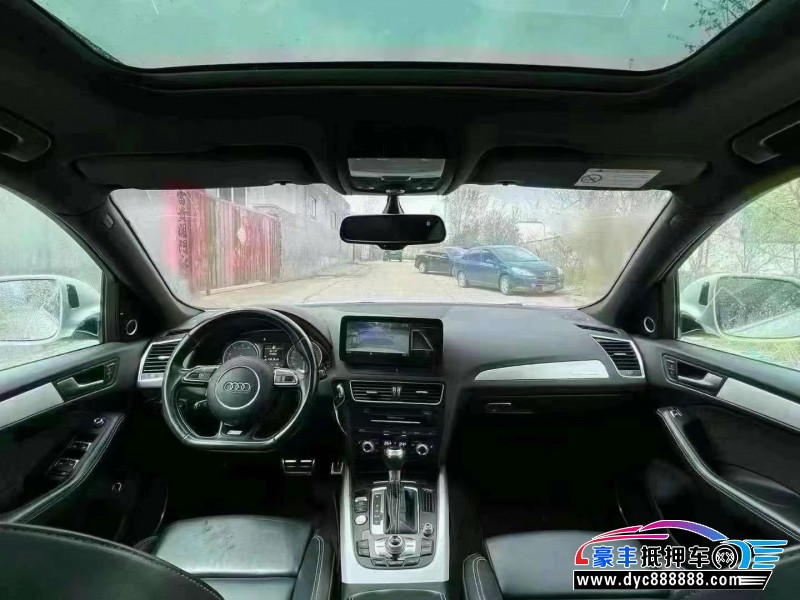 18年奥迪SQ5轿车抵押车出售