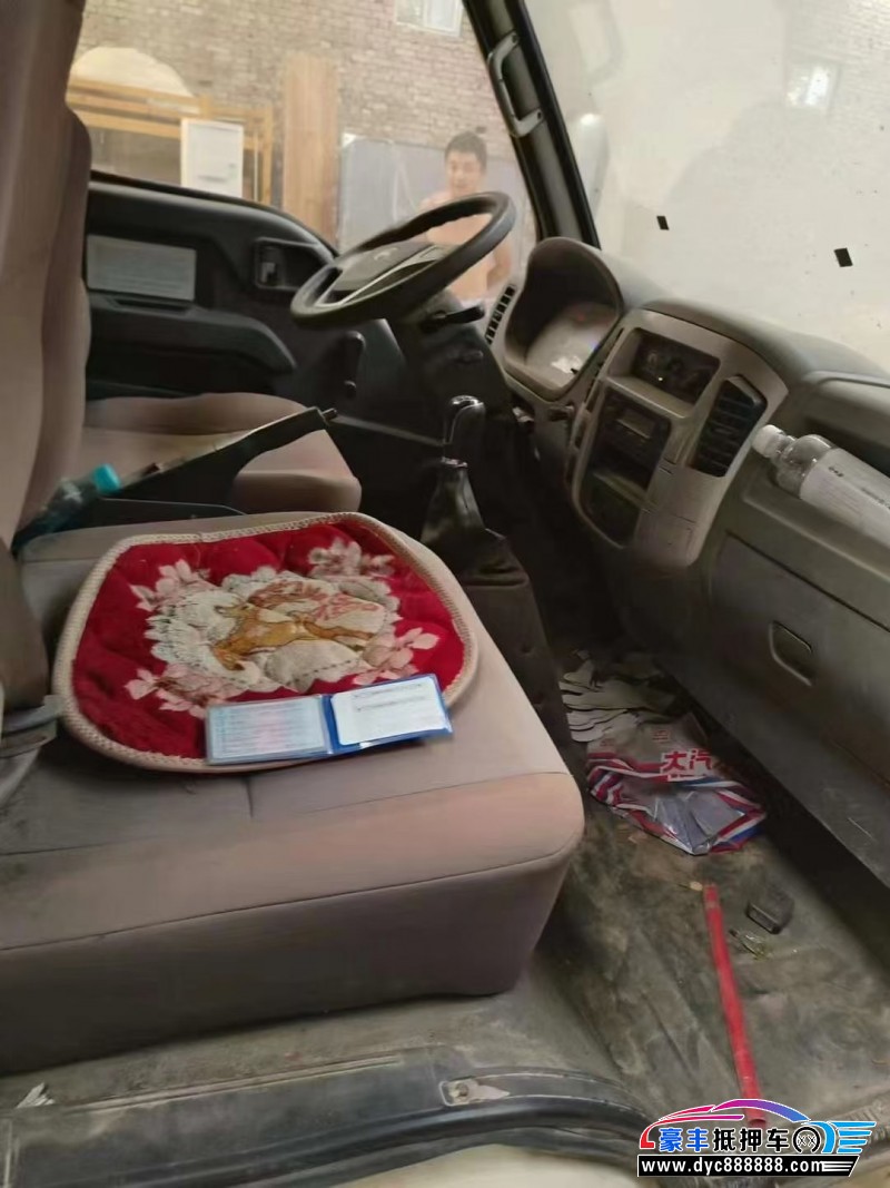 20年厢货厢货轿车抵押车出售