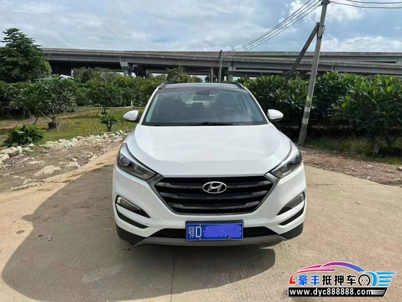 19年现代ix35轿车抵押车出售