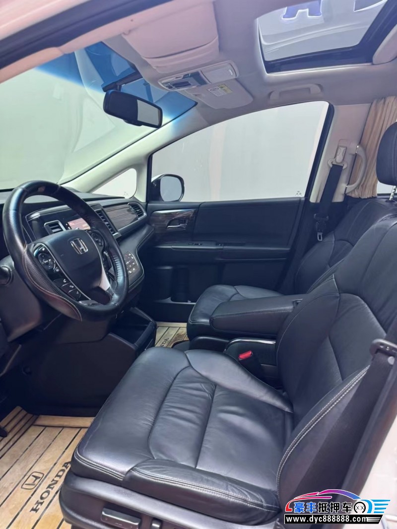 18年本田艾力绅轿车抵押车出售