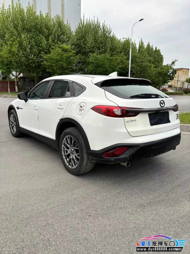 17年马自达CX-4轿车抵押车出售