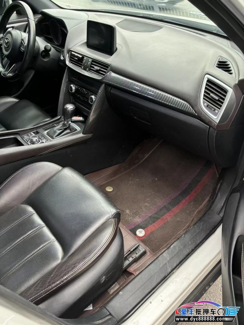 17年马自达CX-4轿车抵押车出售