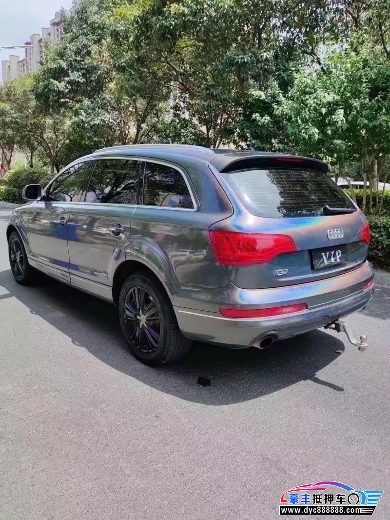 12年奥迪Q7轿车抵押车出售