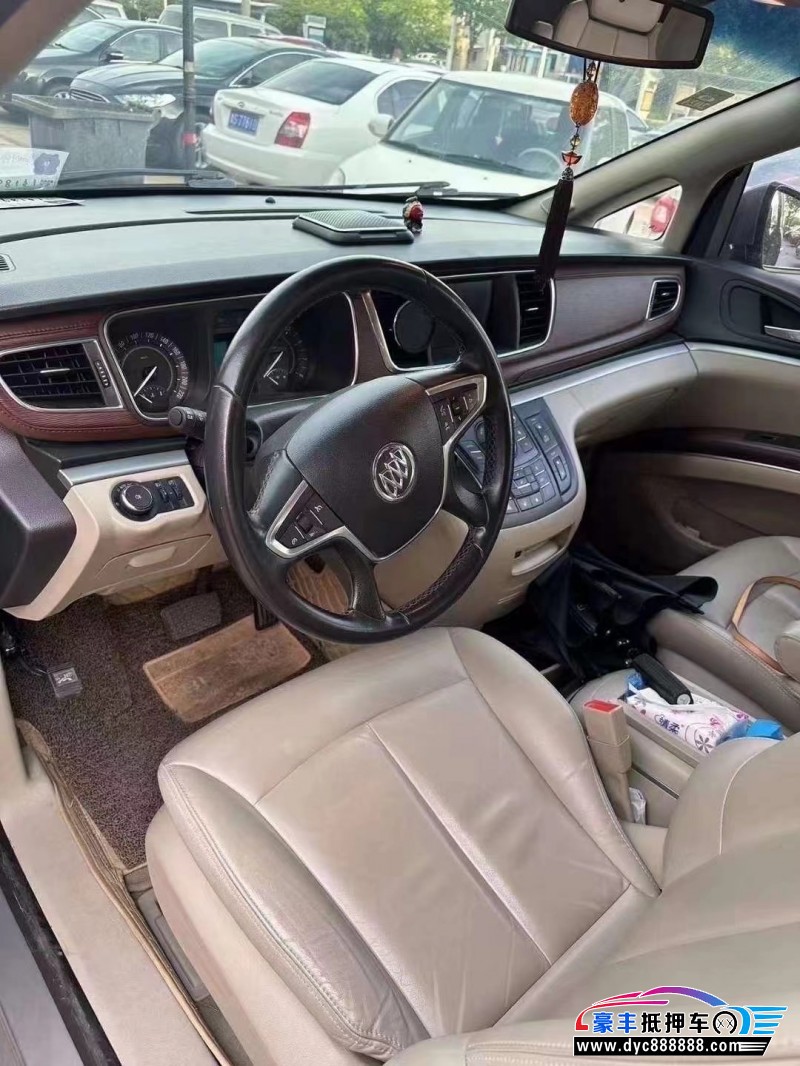 20年别克GL8轿车抵押车出售