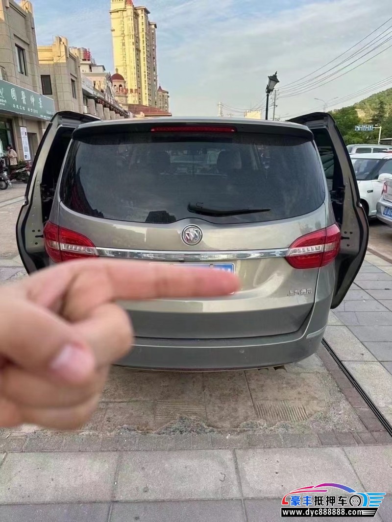 20年别克GL8轿车抵押车出售