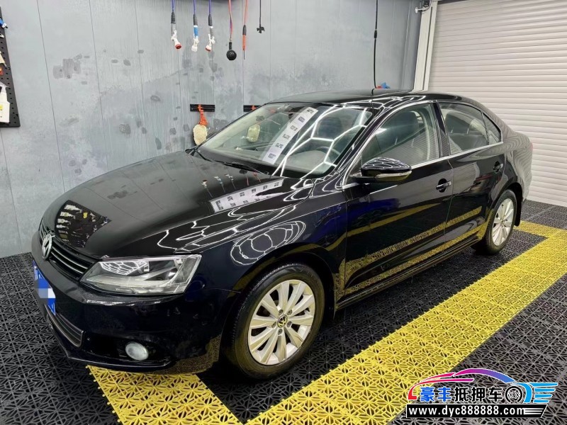 14年大众速腾轿车抵押车出售