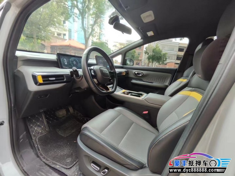 22年埃安Y70轿车抵押车出售