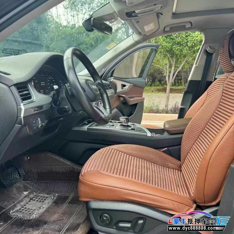 18年奥迪Q7轿车抵押车出售