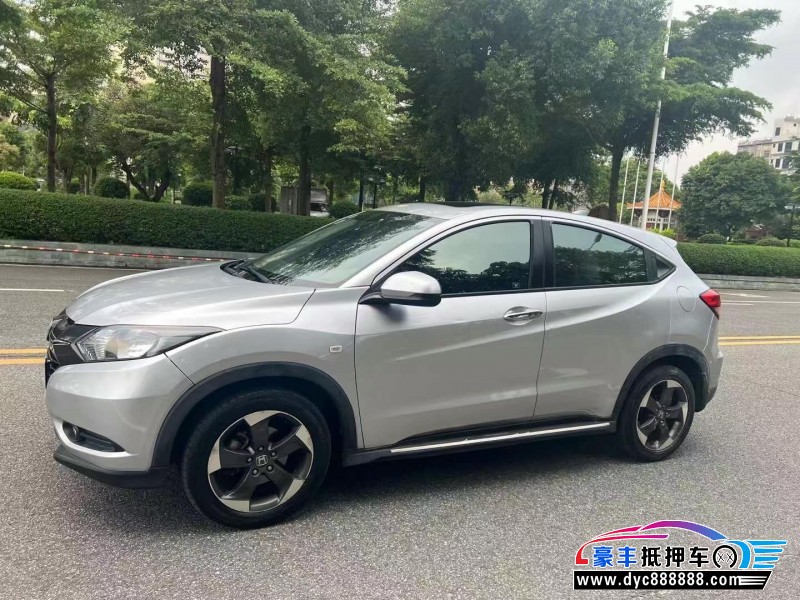 16年本田缤智轿车抵押车出售