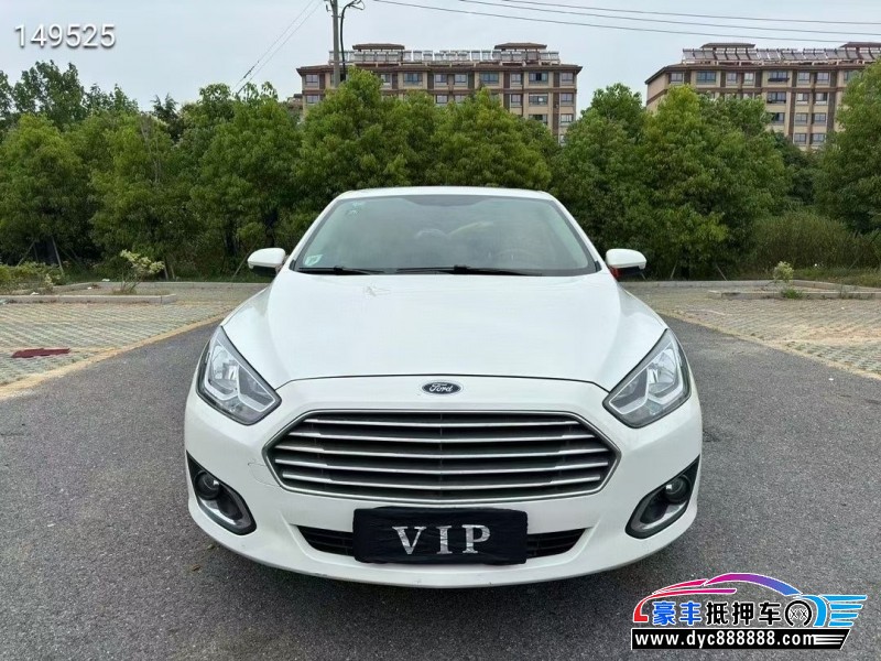 17年福特福睿斯轿车抵押车出售