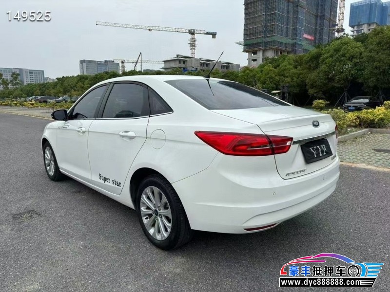 17年福特福睿斯轿车抵押车出售