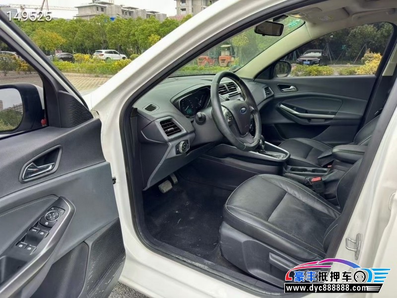 17年福特福睿斯轿车抵押车出售