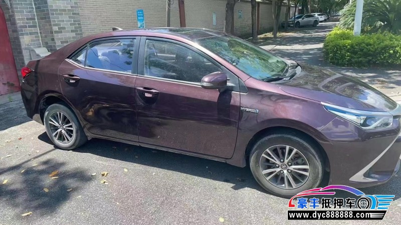 17年丰田雷凌轿车抵押车出售