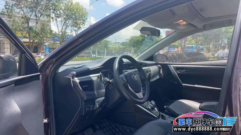 17年丰田雷凌轿车抵押车出售