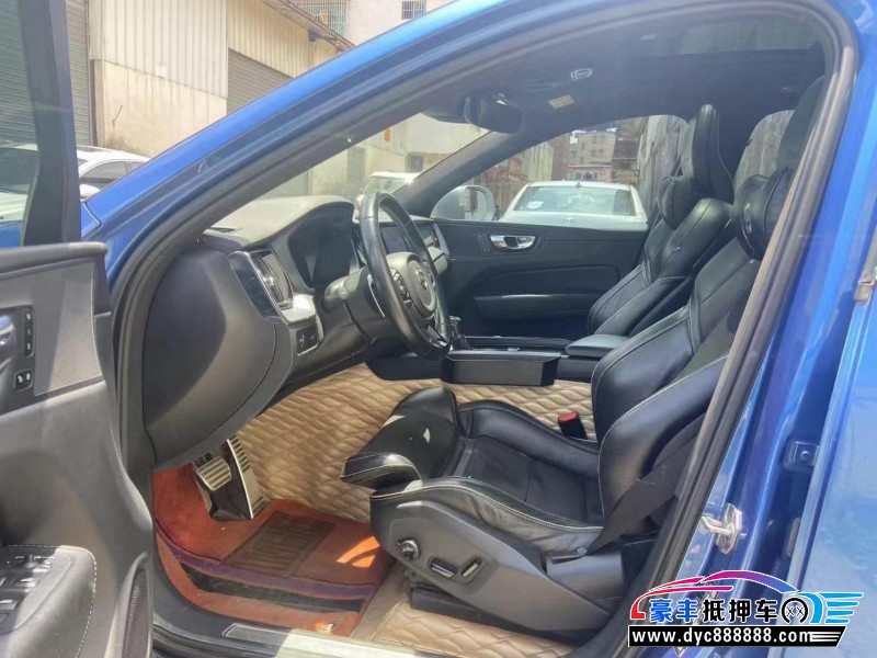 18年沃尔沃XC60轿车抵押车出售