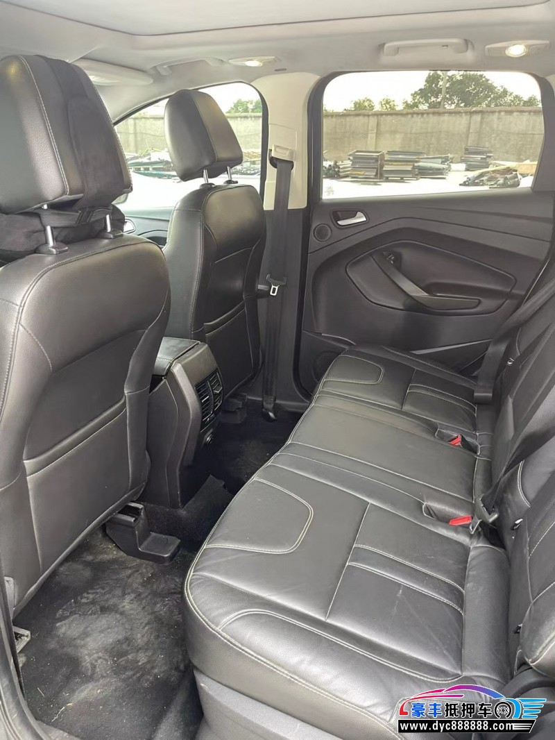 15年福特翼虎轿车抵押车出售