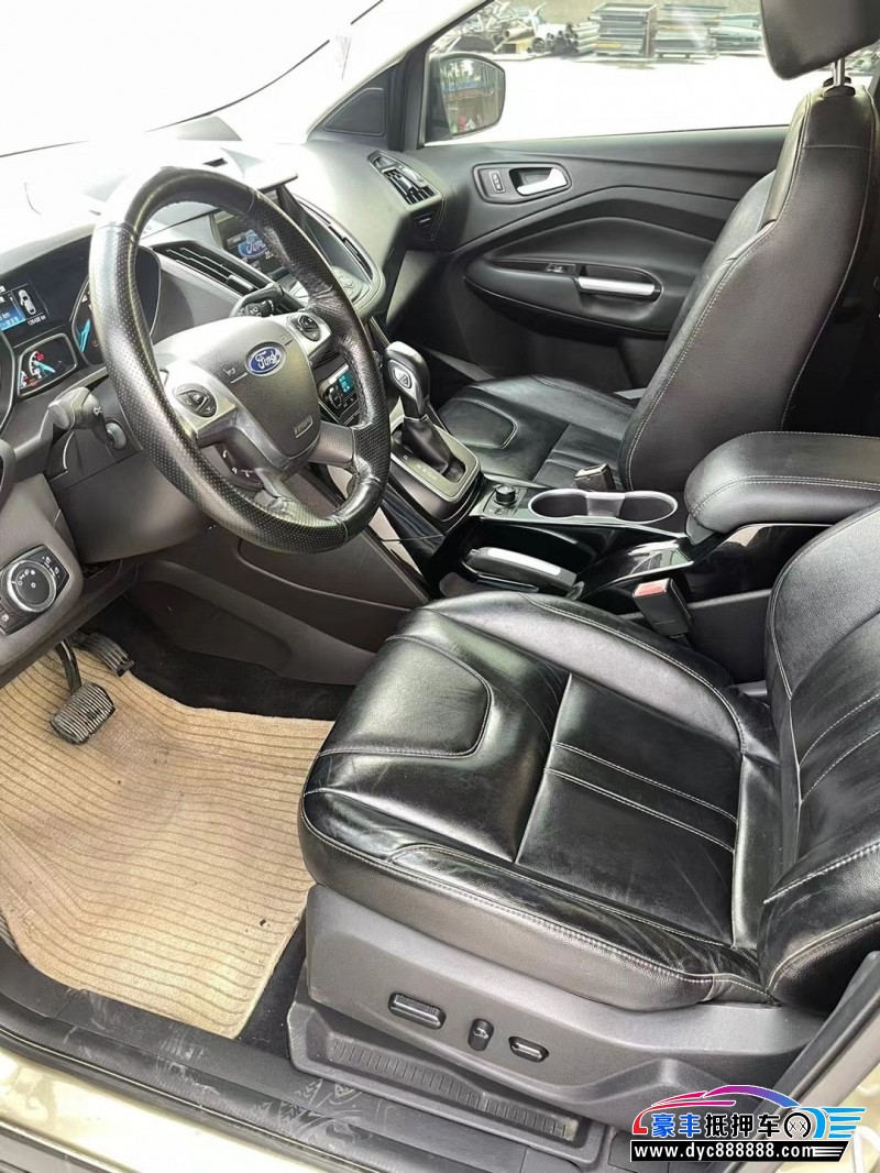 15年福特翼虎轿车抵押车出售