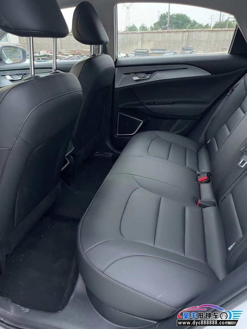 24年吉利几何轿车抵押车出售