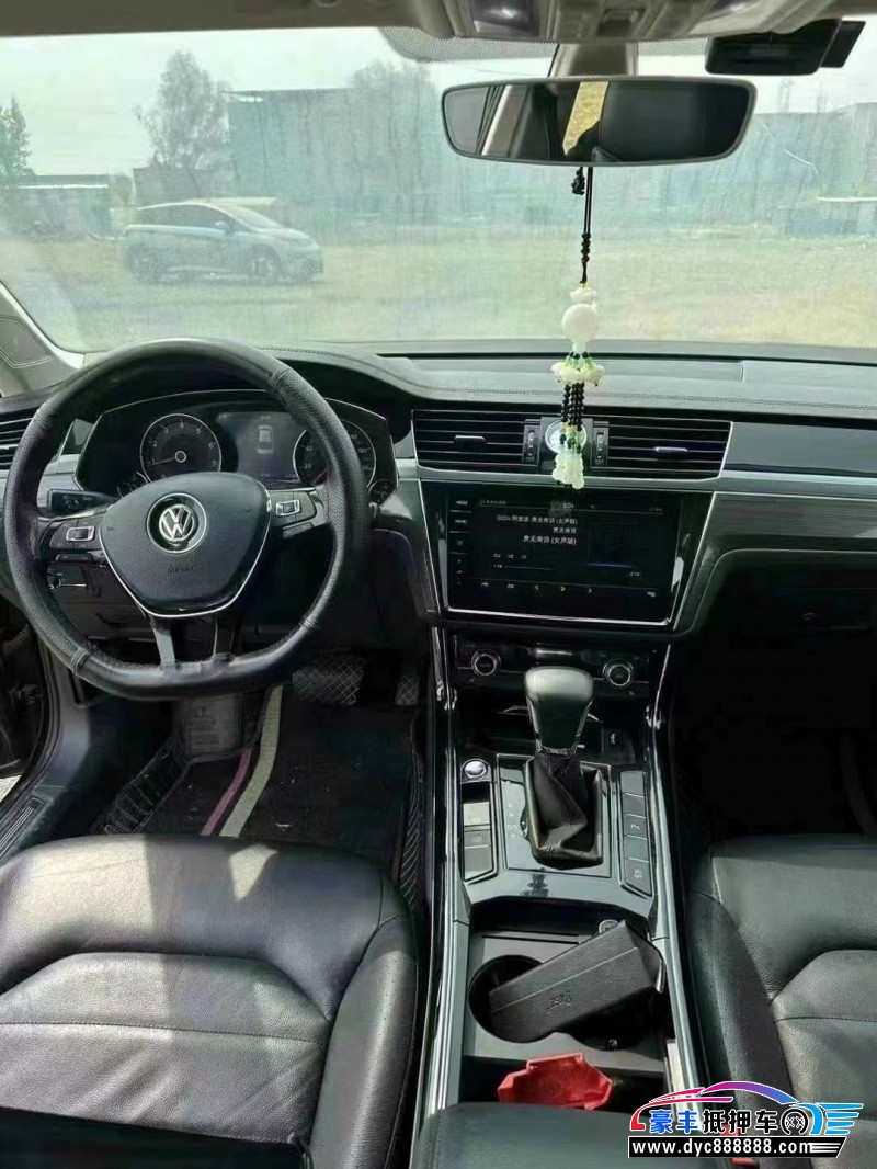 22年大众辉昂轿车抵押车出售