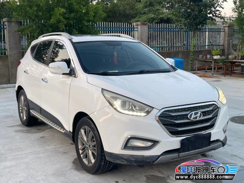 16年现代ix35轿车抵押车出售