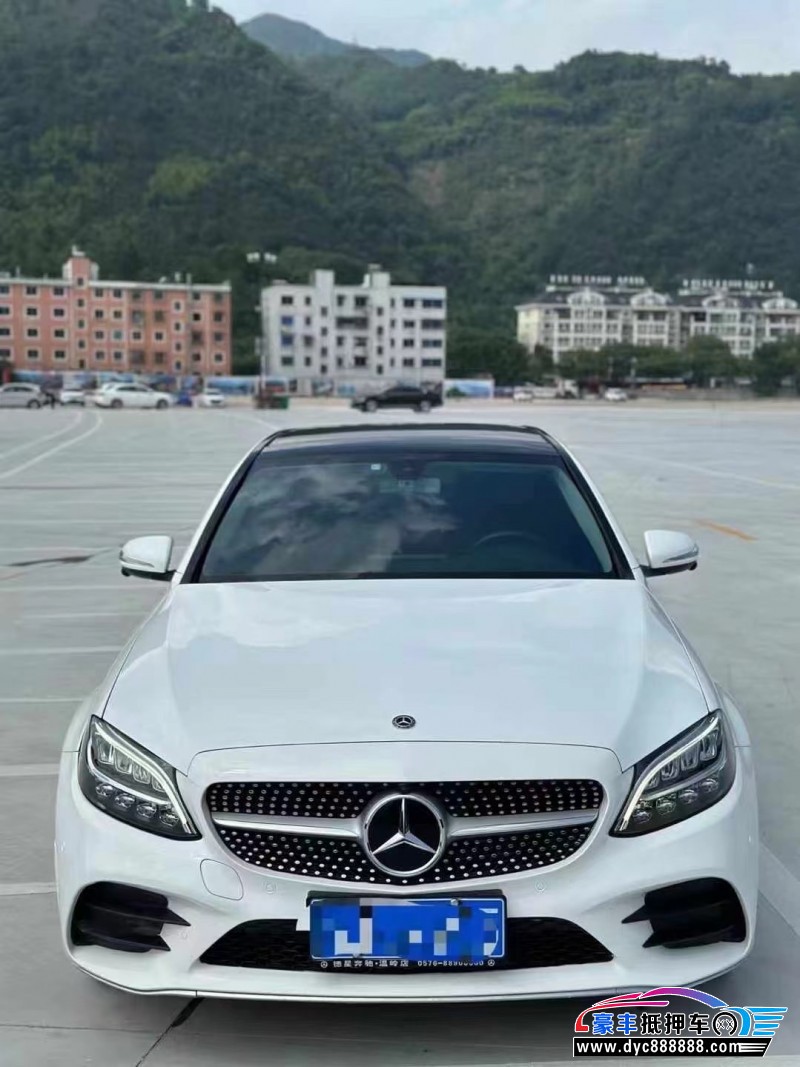 19年奔驰C轿车抵押车出售