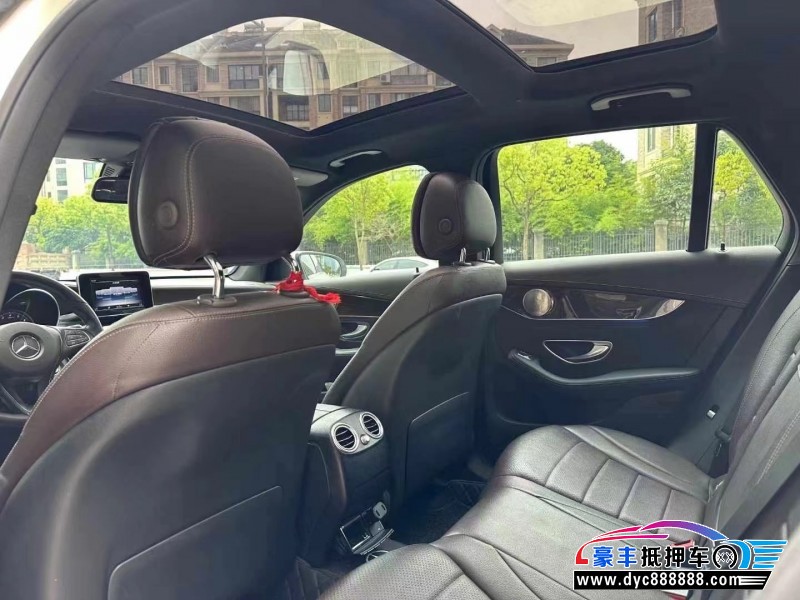 17年奔驰GLC轿车抵押车出售