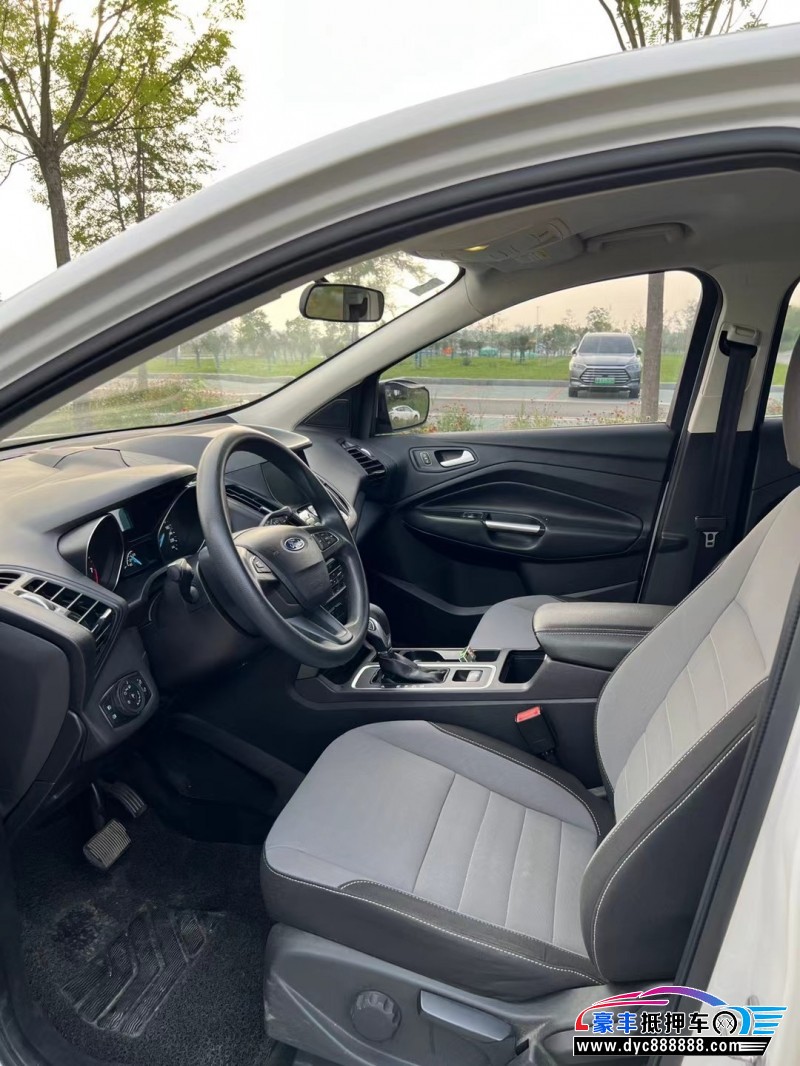 17年福特翼虎轿车抵押车出售