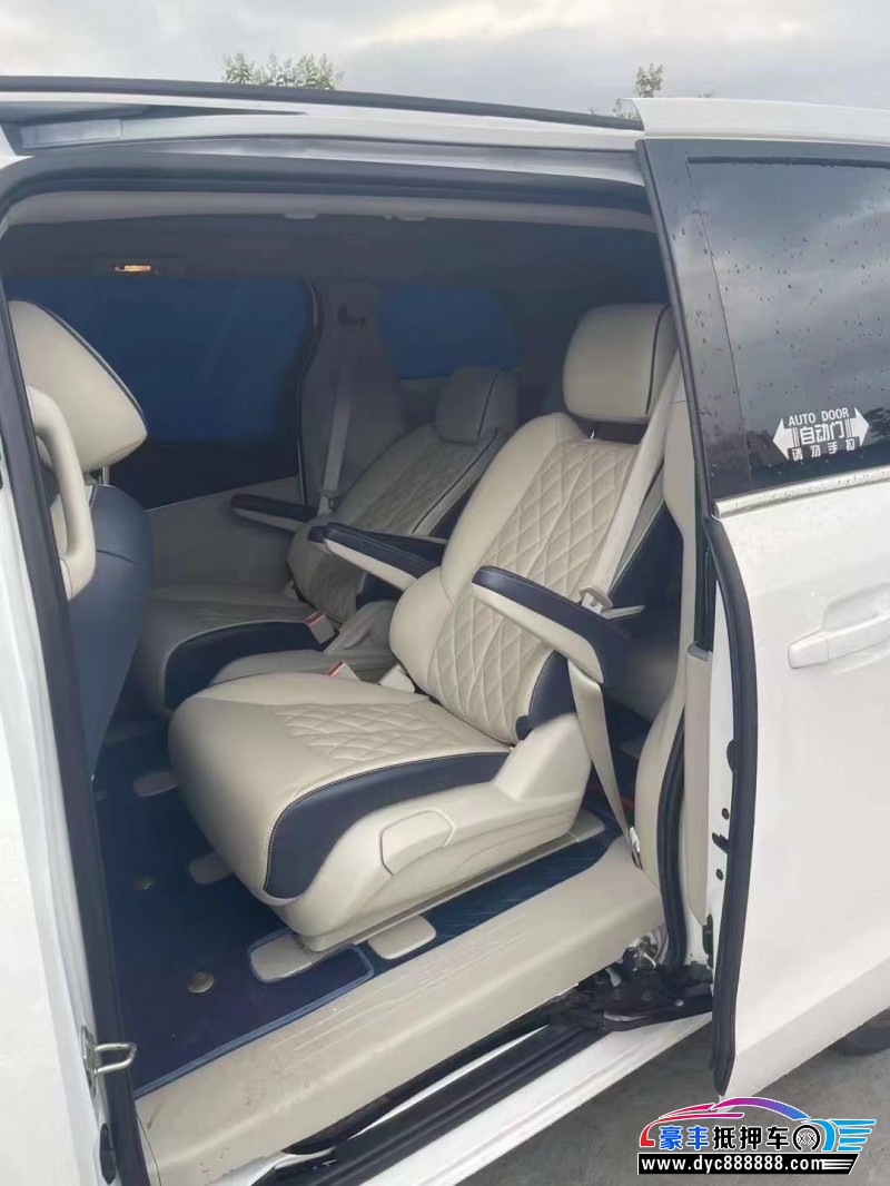 22年别克GL8轿车抵押车出售