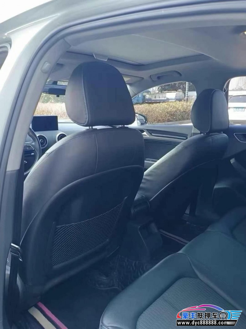 20年奥迪A3轿车抵押车出售