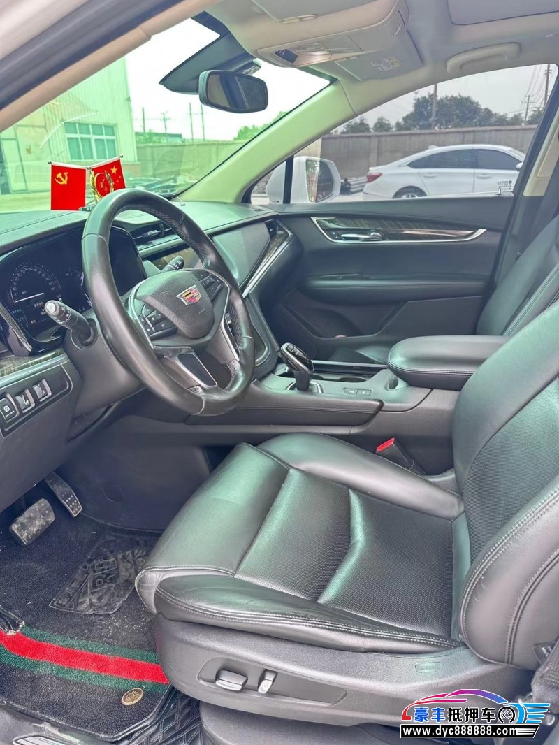 17年凯迪拉克XT5轿车抵押车出售